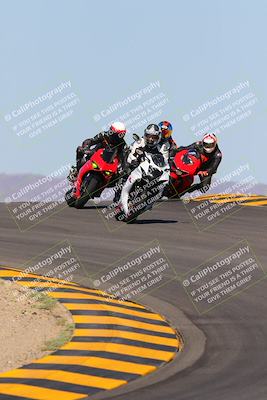 media/Oct-09-2022-SoCal Trackdays (Sun) [[95640aeeb6]]/Turns 9 and 10 (1050am)/